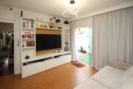 Casa à venda com 3 quartos, 200m² em Vila Alpina, São Paulo