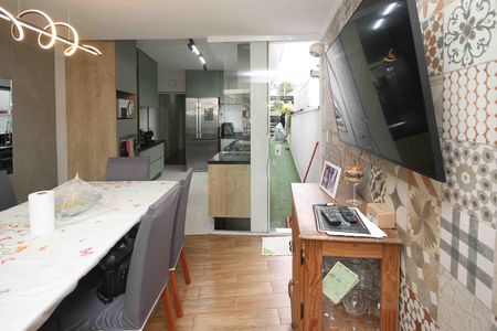 Casa à venda com 200m², 3 quartos e 3 vagas