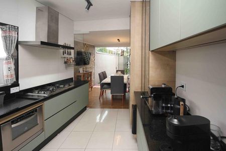 Casa à venda com 200m², 3 quartos e 3 vagas