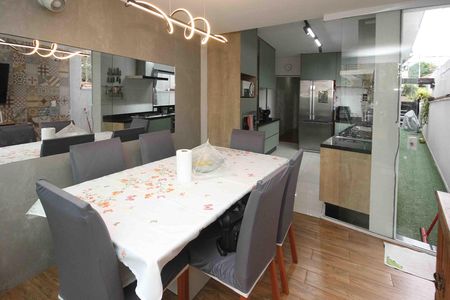Casa à venda com 200m², 3 quartos e 3 vagas