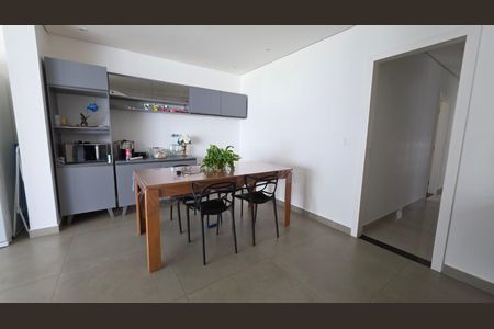 Casa à venda com 240m², 3 quartos e 3 vagas
