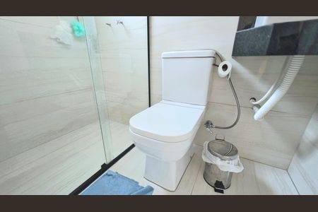 Casa à venda com 240m², 3 quartos e 3 vagas