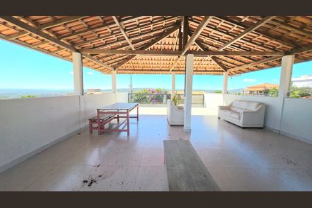 Casa à venda com 240m², 3 quartos e 3 vagas