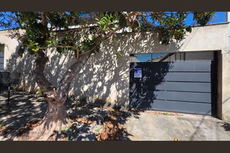 Casa à venda com 240m², 3 quartos e 3 vagas