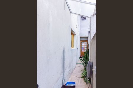 Corredor Lateral de casa para alugar com 2 quartos, 102m² em Parque Monteiro Soares, São Paulo