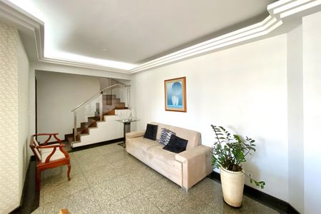 Apartamento à venda com 244m², 6 quartos e 2 vagas Apartamento à venda com 244m², 6 quartos e 2 vagasSala