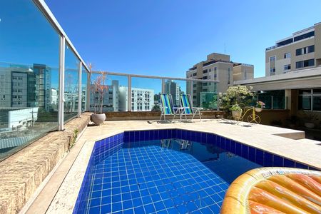 Apartamento à venda com 244m², 6 quartos e 2 vagas Apartamento à venda com 244m², 6 quartos e 2 vagasPiscina