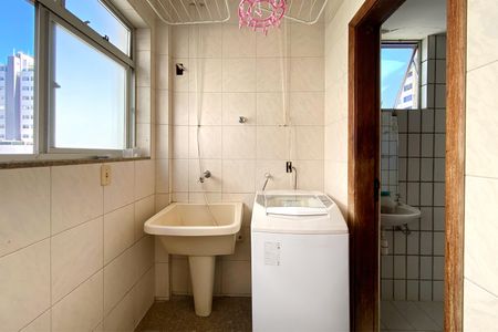 Apartamento à venda com 244m², 6 quartos e 2 vagas Apartamento à venda com 244m², 6 quartos e 2 vagasÁrea de Serviço