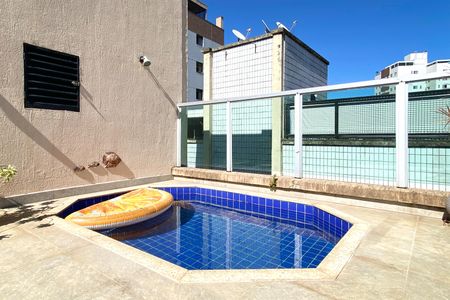Apartamento à venda com 244m², 6 quartos e 2 vagas Apartamento à venda com 244m², 6 quartos e 2 vagasPiscina