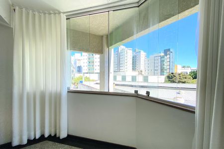 Varanda da Sala de apartamento à venda com 6 quartos, 244m² em União, Belo Horizonte