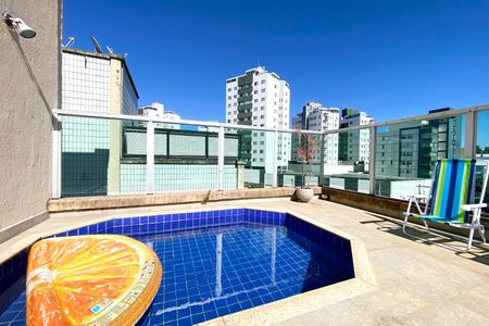 Apartamento à venda com 244m², 6 quartos e 2 vagas Apartamento à venda com 244m², 6 quartos e 2 vagasPiscina