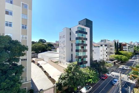 Apartamento à venda com 244m², 6 quartos e 2 vagas Apartamento à venda com 244m², 6 quartos e 2 vagasVista Quarto 5