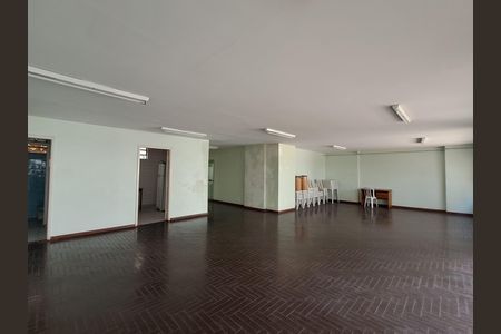Apartamento à venda com 235m², 4 quartos e 1 vaga Apartamento à venda com 235m², 4 quartos e 1 vagaÁrea Comum
