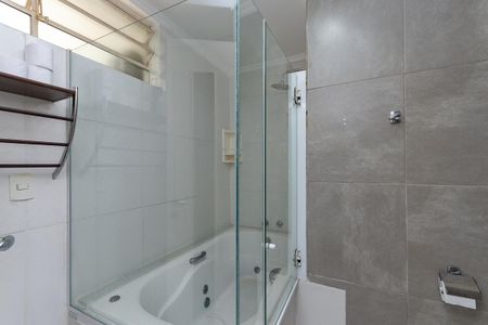 Apartamento à venda com 235m², 4 quartos e 1 vaga Apartamento à venda com 235m², 4 quartos e 1 vagaBanheiro do quarto 4 Suíte