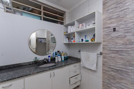 Apartamento à venda com 235m², 4 quartos e 1 vaga Apartamento à venda com 235m², 4 quartos e 1 vagaBanheiro Social