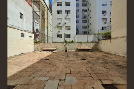 Apartamento à venda com 235m², 4 quartos e 1 vaga Apartamento à venda com 235m², 4 quartos e 1 vagaÁrea Comum