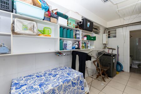 Apartamento à venda com 235m², 4 quartos e 1 vaga Apartamento à venda com 235m², 4 quartos e 1 vagaÁrea de Serviço
