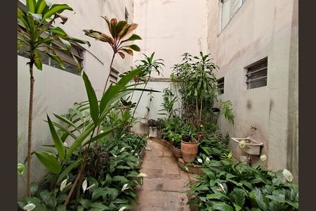 Apartamento à venda com 235m², 4 quartos e 1 vaga Apartamento à venda com 235m², 4 quartos e 1 vagaÁrea Comum