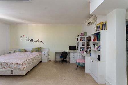 Apartamento à venda com 235m², 4 quartos e 1 vaga Apartamento à venda com 235m², 4 quartos e 1 vagaQuarto 4 Suíte