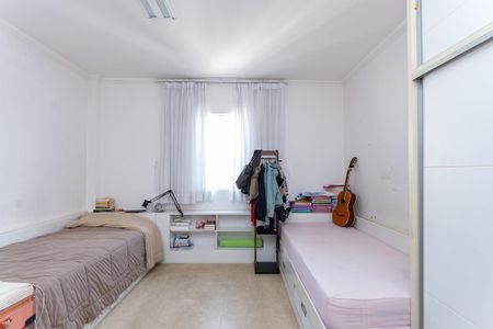 Apartamento à venda com 235m², 4 quartos e 1 vaga Apartamento à venda com 235m², 4 quartos e 1 vagaQuarto 2