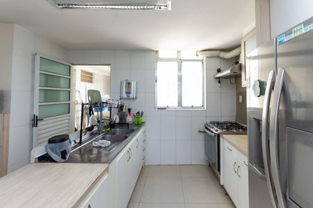 Apartamento à venda com 235m², 4 quartos e 1 vaga Apartamento à venda com 235m², 4 quartos e 1 vagaCozinha Americana