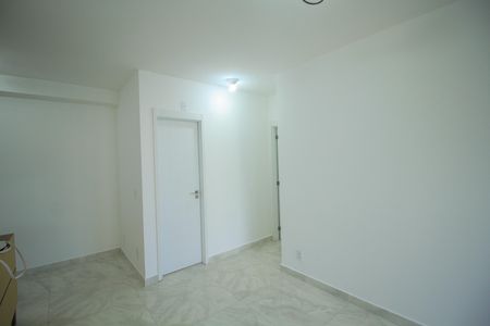 Apartamento para alugar com 83m², 3 quartos e 1 vaga