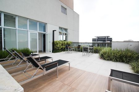 Apartamento para alugar com 52m², 1 quarto e 1 vaga Apartamento para alugar com 52m², 1 quarto e 1 vagaÁrea comum - Piscina