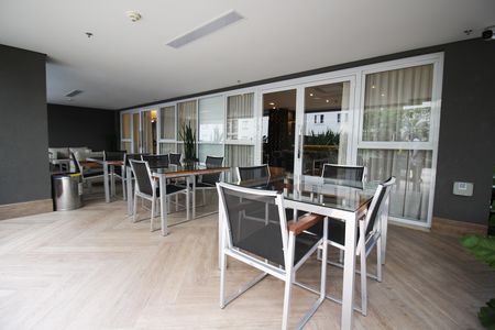 Apartamento para alugar com 52m², 1 quarto e 1 vaga Apartamento para alugar com 52m², 1 quarto e 1 vagaÁrea comum - Salão de festas