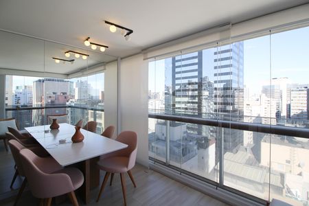 Apartamento para alugar com 52m², 1 quarto e 1 vaga Apartamento para alugar com 52m², 1 quarto e 1 vagaVaranda
