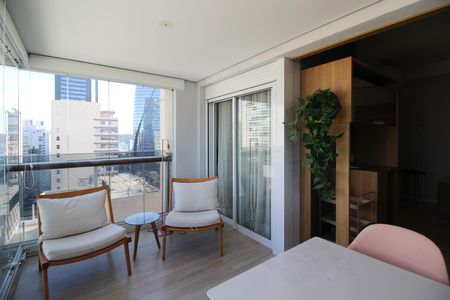Varanda de apartamento para alugar com 1 quarto, 52m² em Vila Olímpia, São Paulo