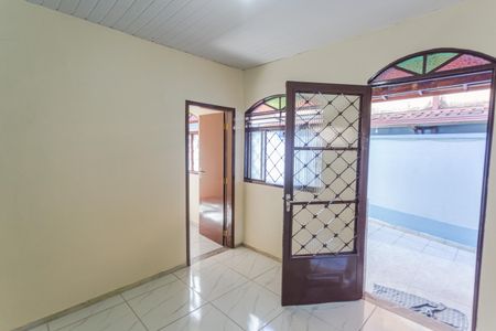 Sala de casa para alugar com 2 quartos, 100m² em Santa Efigênia, Belo Horizonte