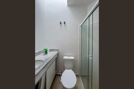 Casa de condomínio à venda com 85m², 2 quartos e 1 vaga Casa de condomínio à venda com 85m², 2 quartos e 1 vagaBanheiro da Suíte 2