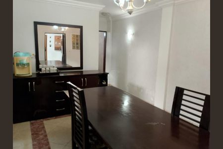 Casa à venda com 4 quartos, 305m² em Santa Terezinha, São Bernardo do Campo