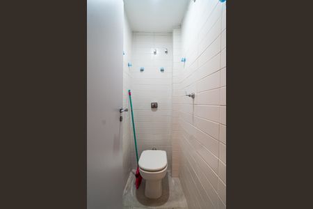 Apartamento à venda com 140m², 3 quartos e 1 vaga Apartamento à venda com 140m², 3 quartos e 1 vagaBanheiro de serviço
