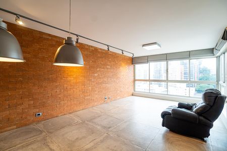 Apartamento à venda com 140m², 3 quartos e 1 vaga Apartamento à venda com 140m², 3 quartos e 1 vagaSala