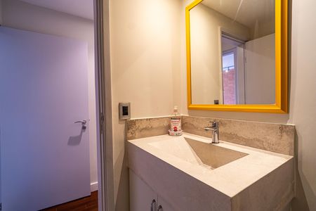 Apartamento à venda com 140m², 3 quartos e 1 vaga Apartamento à venda com 140m², 3 quartos e 1 vagaBanheiro Social