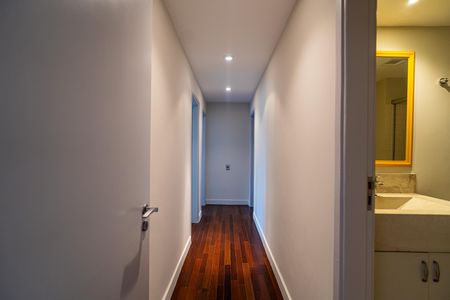 Apartamento à venda com 140m², 3 quartos e 1 vaga Apartamento à venda com 140m², 3 quartos e 1 vagaSala