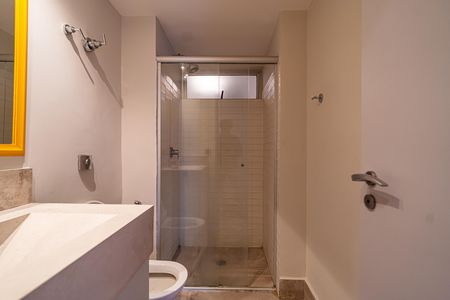 Apartamento à venda com 140m², 3 quartos e 1 vaga Apartamento à venda com 140m², 3 quartos e 1 vagaBanheiro Social