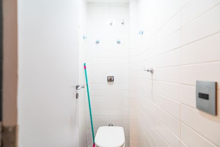 Apartamento à venda com 140m², 3 quartos e 1 vaga Apartamento à venda com 140m², 3 quartos e 1 vagaBanheiro de serviço