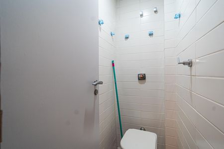 Apartamento à venda com 140m², 3 quartos e 1 vaga Apartamento à venda com 140m², 3 quartos e 1 vagaBanheiro de serviço