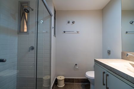 Apartamento à venda com 140m², 3 quartos e 1 vaga Apartamento à venda com 140m², 3 quartos e 1 vagaBanheiro da Suíte 1