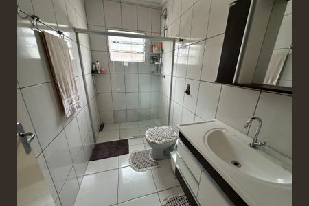 Casa à venda com 147m², 2 quartos e 3 vagasBanheiro