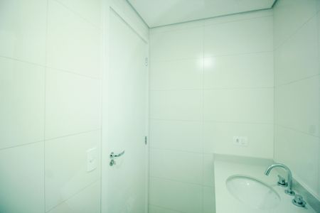 Apartamento à venda com 84m², 2 quartos e 2 vagasBanheiro da Suíte