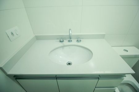 Apartamento à venda com 84m², 2 quartos e 2 vagasBanheiro da Suíte