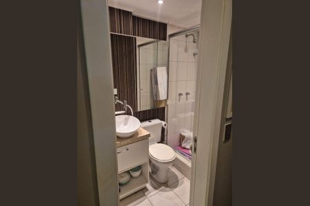Apartamento à venda com 52m², 2 quartos e 1 vaga Apartamento à venda com 52m², 2 quartos e 1 vagaBanheiro