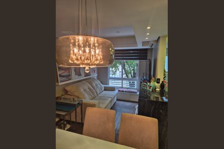 Apartamento à venda com 52m², 2 quartos e 1 vaga Apartamento à venda com 52m², 2 quartos e 1 vagaSala de Jantar