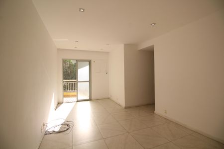 Sala de apartamento para alugar com 3 quartos, 74m² em Tanque, Rio de Janeiro