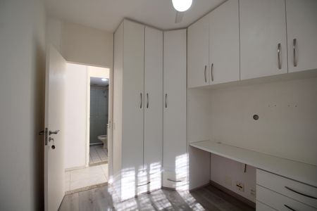 Quarto 1 de apartamento para alugar com 3 quartos, 74m² em Tanque, Rio de Janeiro