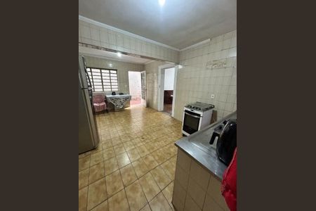 Casa à venda com 210m², 3 quartos e 4 vagas