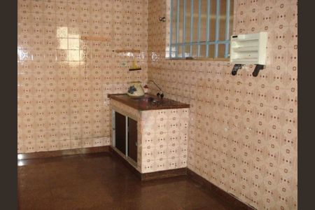 Casa à venda com 2 quartos, 198m² em Água Rasa, São Paulo